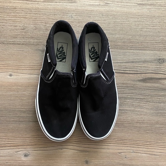 Vans - Picture 2 of 2